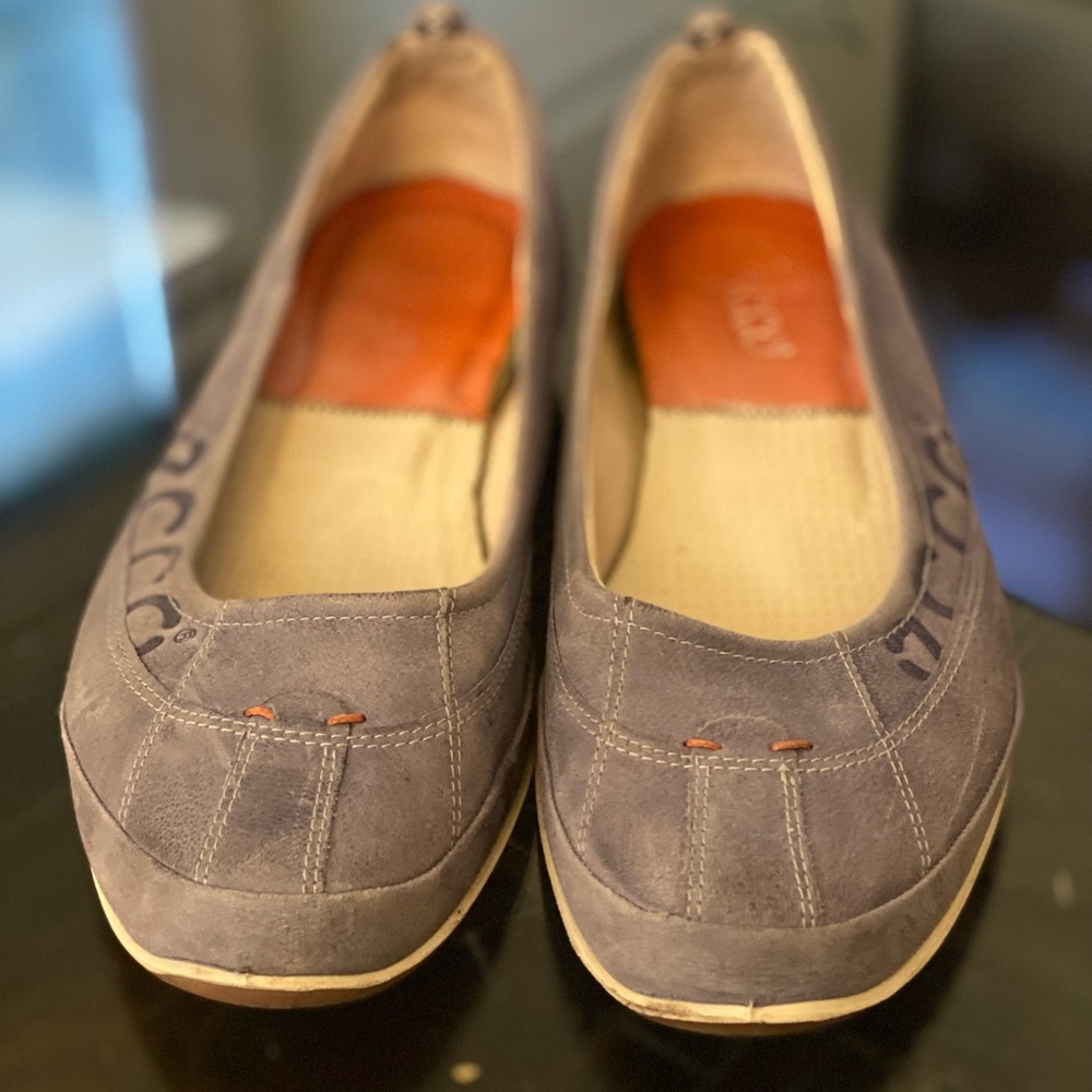 Leather blue flats